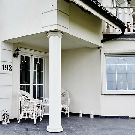 民宿 Goscinne U Ewy Wrzosowo (Kolobrzeg)